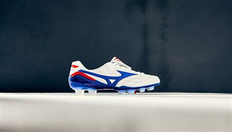 Mizuno Drop The Limited Edition Morelia Wave - SoccerBible