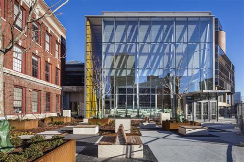 Massachusetts College of Art and Design Design and Media Center ...