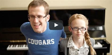 Dueling Piano Siblings Perform "Frozen" Playing Backwards