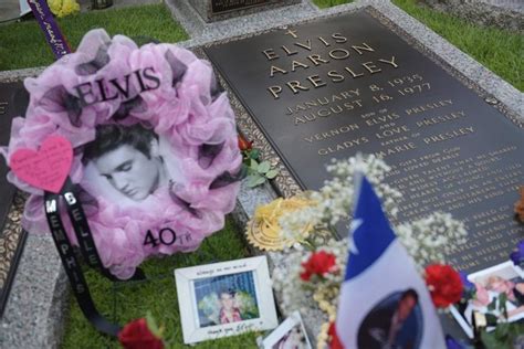 Gladys Presley Grave Site / Elvis Presley Grave Graceland Memphis Tennessee Mississippi Blues ...