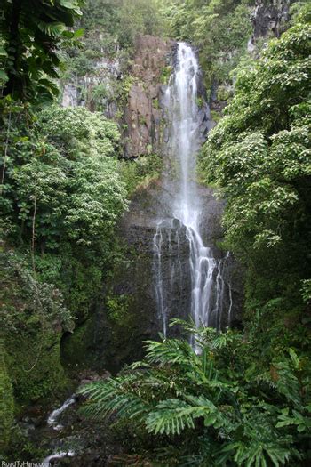 Wailua Falls | Road to Hana Sights and Attractions