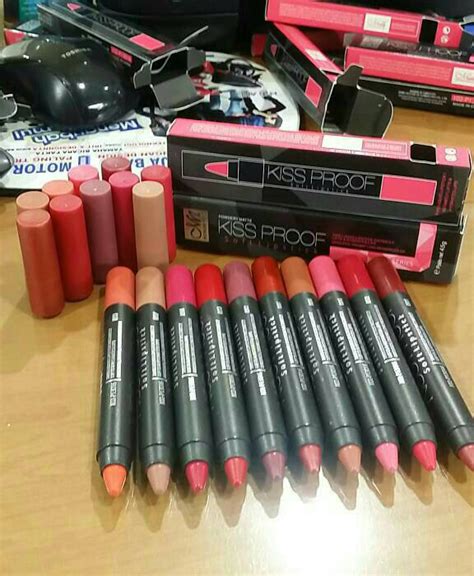 LIPSTICK KISS PROOF MATTE Lipstick KISSPROOF - NAKED ONLINE