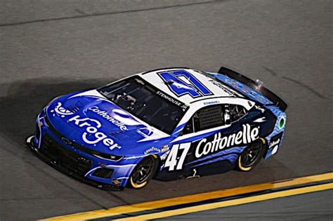 Ricky Stenhouse Jr. Wins 1st Daytona 500