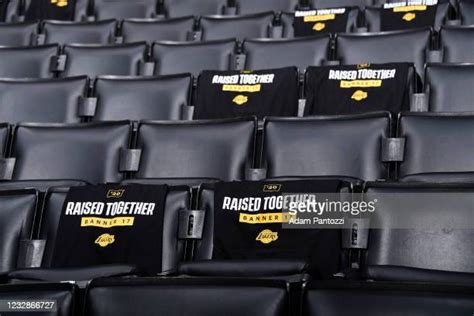 Lakers Fans Staples Center Photos and Premium High Res Pictures - Getty ...