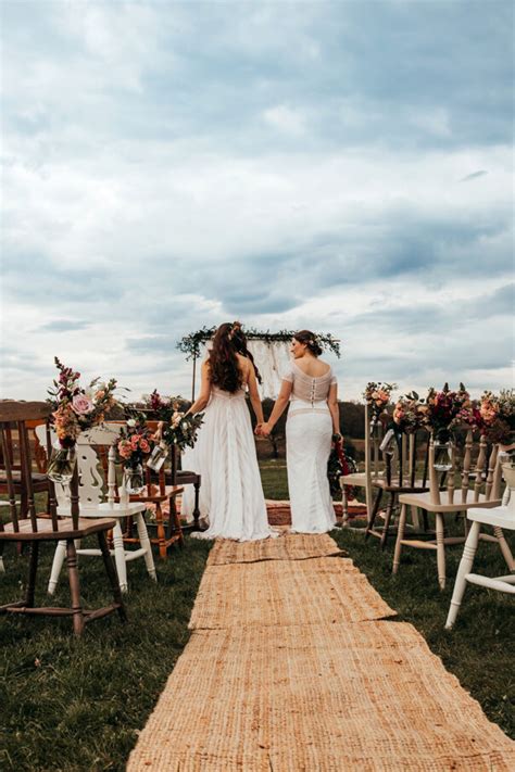 Beautiful Rustic & Floral Aircraft Hangar Wedding Ideas