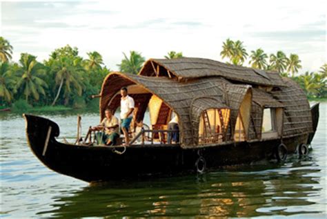 Kochi Backwaters | Things to do in Cochin