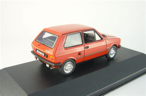 MODEL CARS Yugo 45 1980 red IST 091 1:43