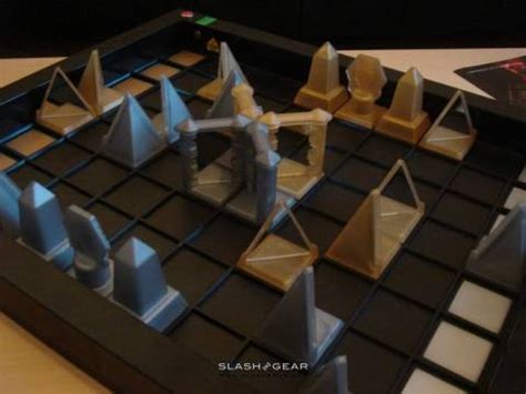 SlashGear Review: Khet, The Laser Strategy Game - SlashGear