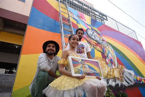 This Brazilian Street Artist Is Using Art to Inspire São Paulo | HuffPost