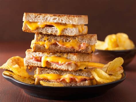 Bacon and Cheese Sandwich Recipe | CDKitchen.com