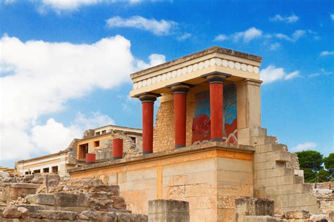 Knossos Palace and Heraklion Tour - Tourist Journey