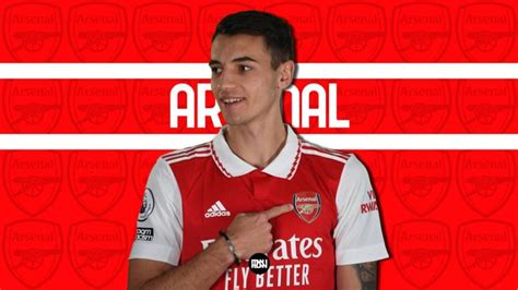 Arsenal bolsters defense with the addition of Jakub Kiwior