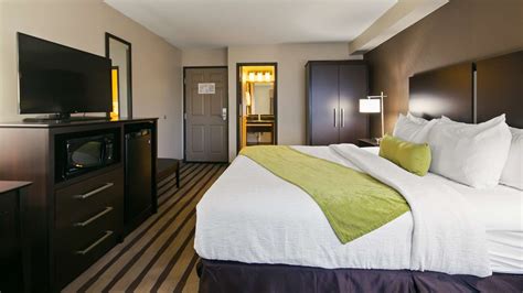 Best Western Harvest Inn & Suites Grand Forks, ND - See Discounts