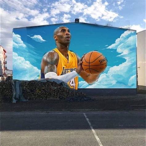 A mural dedicated to Kobe made by a group of young hoopers in Gradiška ...