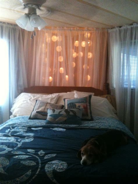 48 Romantic Bedroom Lighting Ideas - DigsDigs