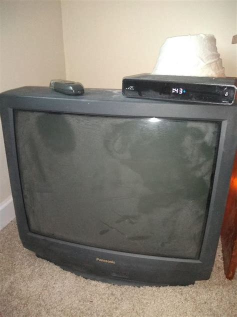 27" 1994 panasonic color tv crt | Classifieds for Jobs, Rentals, Cars, Furniture and Free Stuff