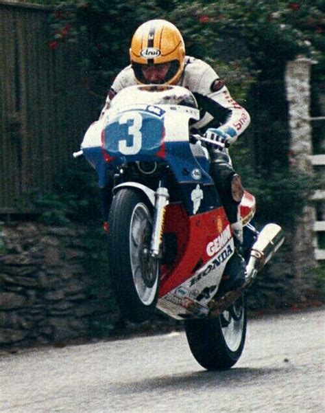 Joey Dunlop (Honda RC-30) | Racing bikes, Road racing motorcycles, Sport bikes