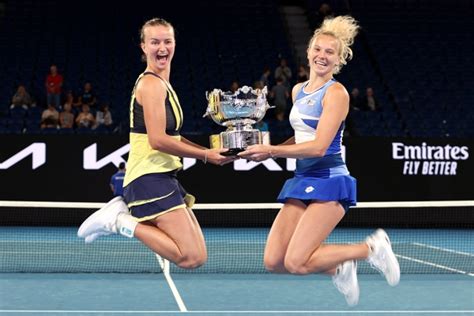 Women's doubles: Czech mates Krejcikova and Siniakova repeat the feat | AO