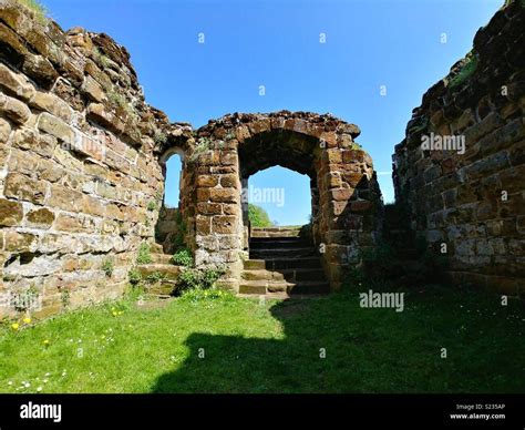 Ruins bolingbroke castle hi-res stock photography and images - Alamy