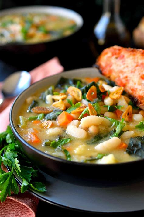 Vegan White Bean and Kale Soup | Cilantro and Citronella