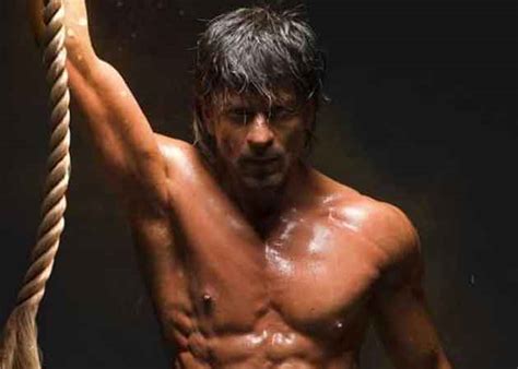 50 Shades of Fantastic: Shah Rukh Khan's New Body Proves Impossible is ...