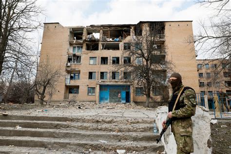 Ukrainian civilians killed as Russian artillery strikes hit apartment ...