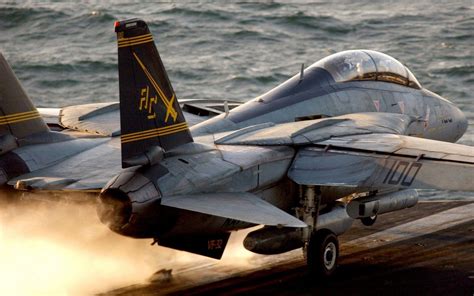 F 14 Tomcat Aircraft Carrier