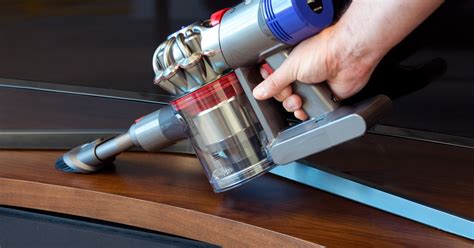 Dyson V8 Absolute Review | Digital Trends