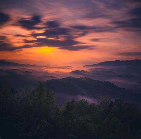 Sunrise in Smoky Mountain National Park [OC][3723x3657] : r/EarthPorn