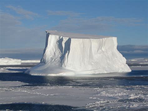 History Repeating Itself at Antarctica's Fastest-Melting Glacier | Live Science