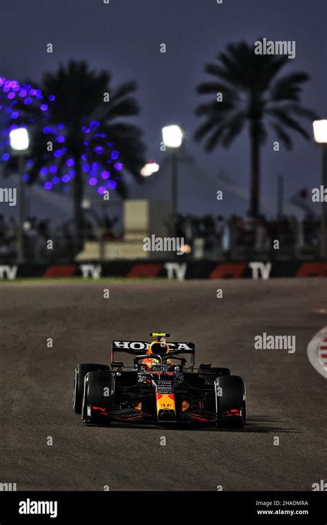 Sergio Perez (MEX) Red Bull Racing RB16B. Abu Dhabi Grand Prix, Sunday ...