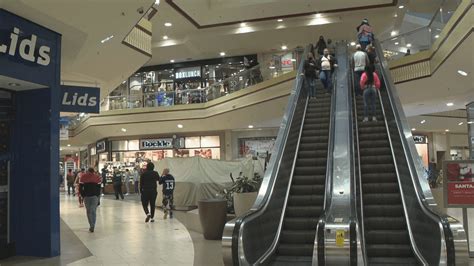 Hamilton Place Mall sees a relatively calm morning on Black Friday | WTVC