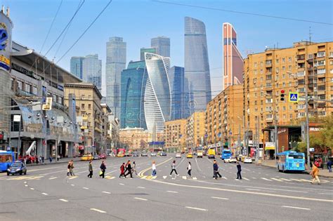 People Crossing Road in Moscow Downtown Editorial Stock Photo - Image ...