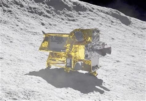 Japanese Moon Lander Faces Mission-Ending Power Glitch - Space/Science ...