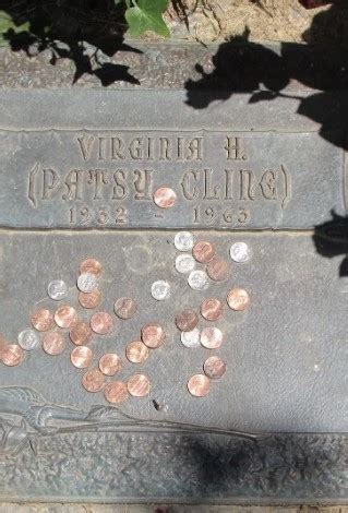 Patsy Cline Grave Site - Go Wandering