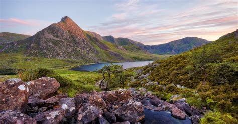 Where To Stay in Snowdonia for a Nature Getaway | Plum Guide