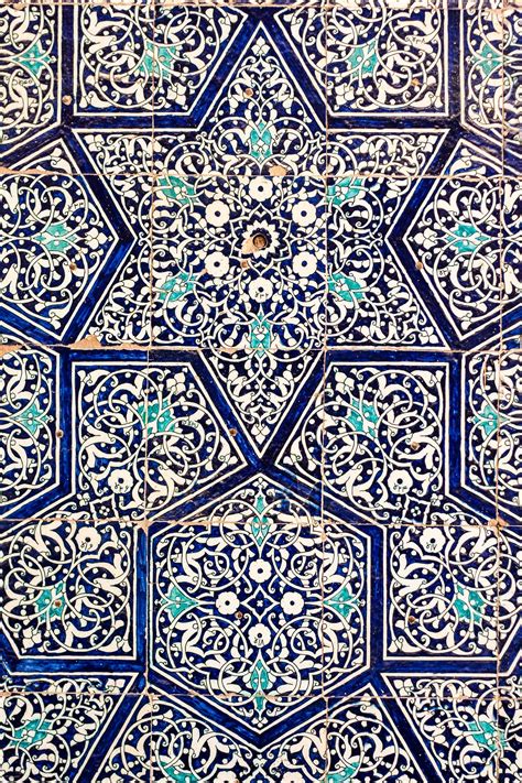 Painted tiles. in 2020 | Islamic art, Islamic art pattern, Geometric art