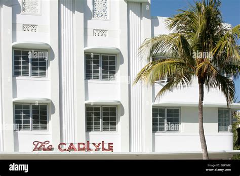 ART DECO FACADE, HOTEL CARLYLE, OCEAN DRIVE, ART DECO NEIGHBORHOOD IN ...