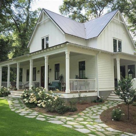 Fantastic Farmhouse Front Yard Landscaping Ideas - GARDENIDEAZ.COM