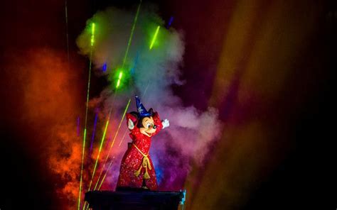 Guide to Fantasmic at Disneyland: Best Viewing & Seating Spots | Disney ...