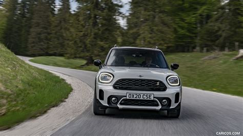 2021 MINI Countryman SE ALL4 Plug-In Hybrid - Front | Caricos