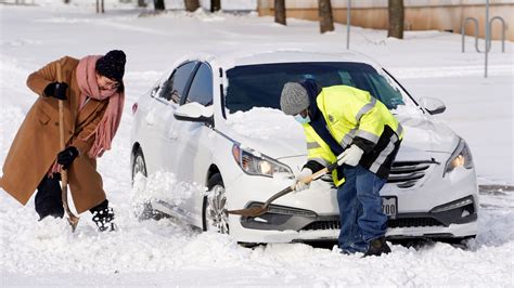 Power outages in Texas as winter snowstorms sweep across the US - Global News Video