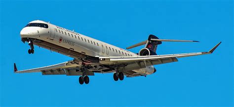 Jazz CRJ9 at Montreal on Sep 30th 2023, burning odour in cockpit - AeroInside