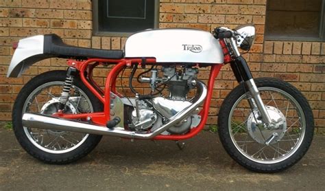 Trojan Classic Motorcycles: TRITON CAFE RACER Re-build