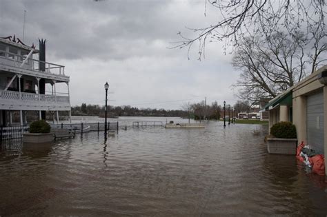 Lowell flooding update: With crest past, Grand River receding by 1 inch ...