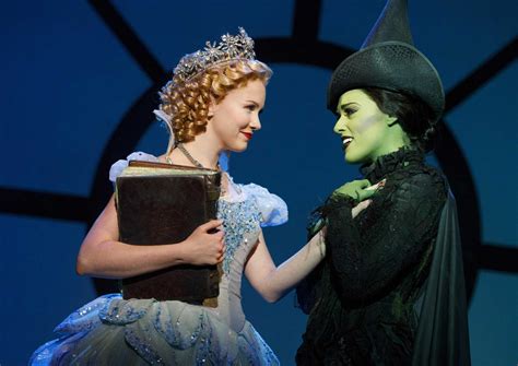 ‘Wicked’ co-stars form a bond onstage and off - HoustonChronicle.com