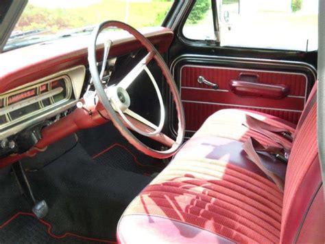 Tony P 1970 Ford F-100 Interior - LMC Truck Life