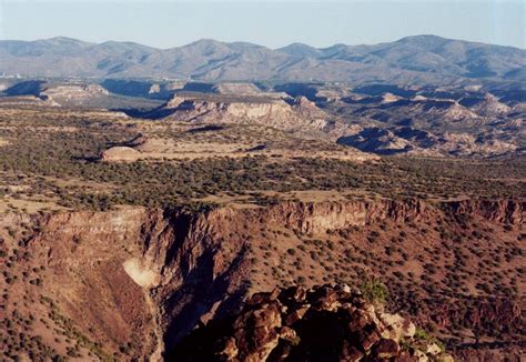 Landforms in the World: Erosion Landform (18. Potrero )