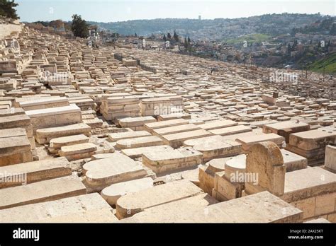 Mount of Olives Cemetery in Jerusalem, Israel Stock Photo - Alamy