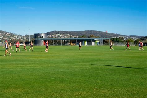 Clarence High School Oval Sports Pavilion | ArchitectureAu